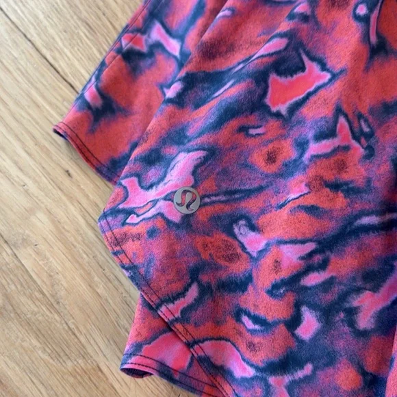 likeNEW Lululemon Court Rival High Rise Skirt
Chroma Clash Multi/Mineral Blue 10 - Picture 8 of 8